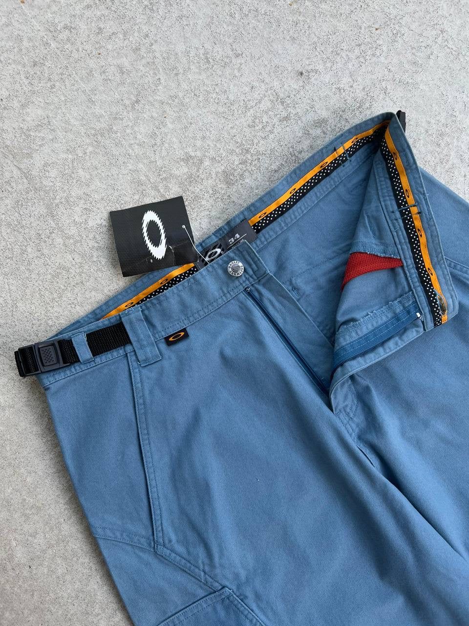 90s Vintage Oakley Software Cargo Shorts 5.0
