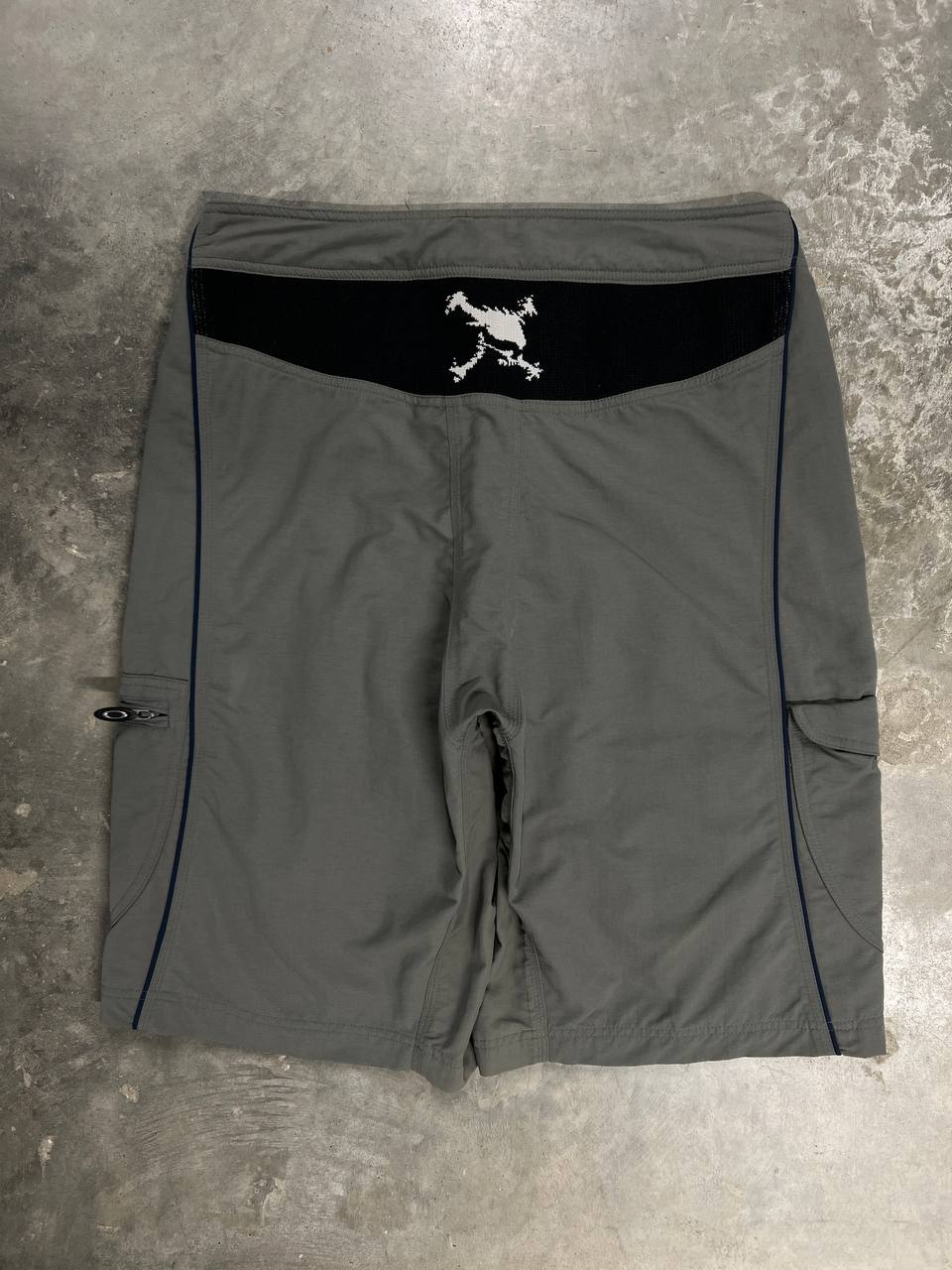 00s Vintage Oakley MTB 2.4 Shorts