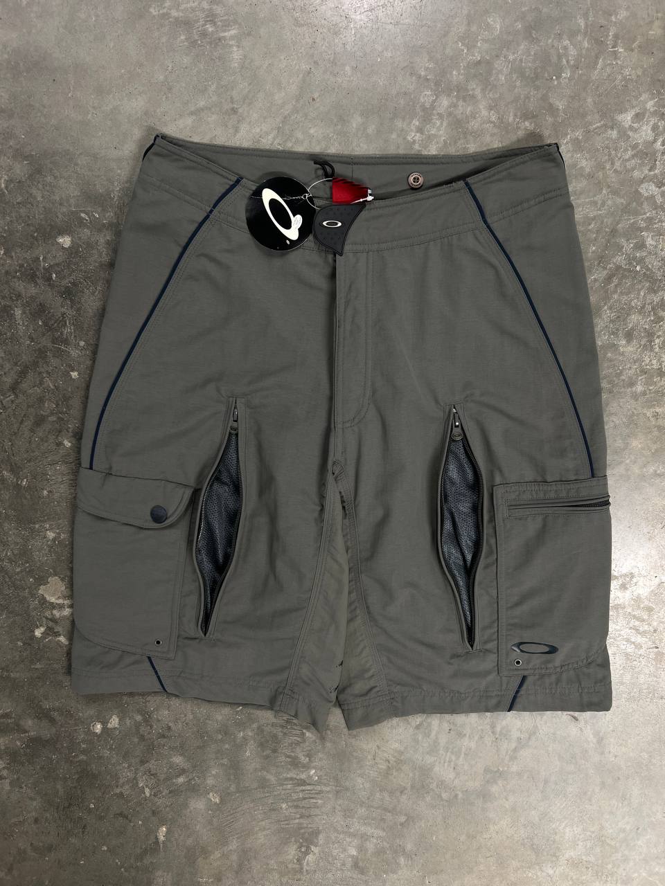 00s Vintage Oakley MTB 2.4 Shorts