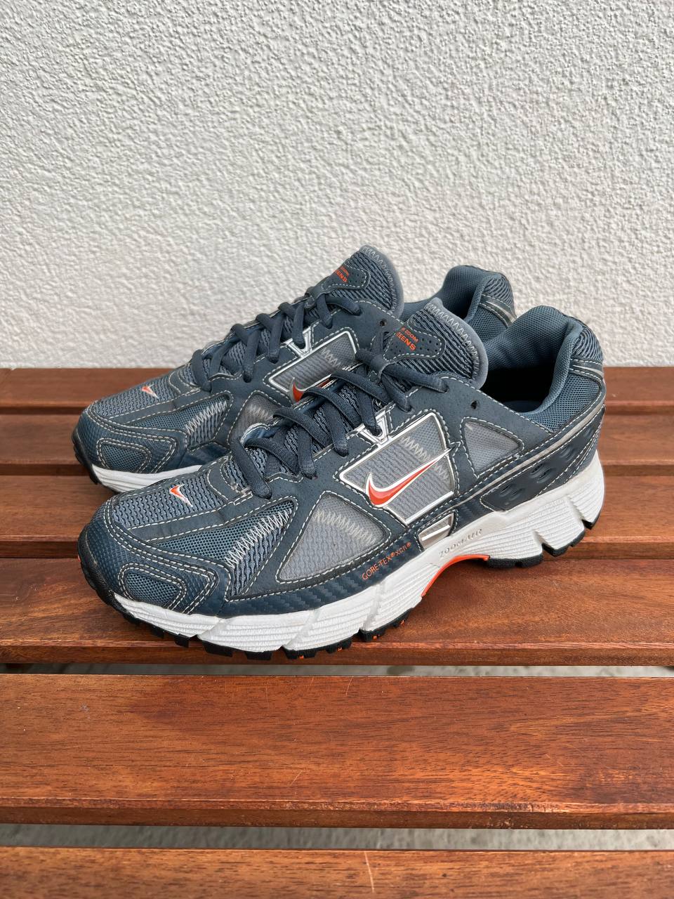 2007 Vintage Nike ACG Air Zoom Steens Shoes Gore-Tex