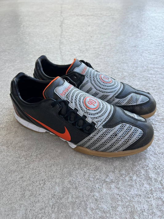 2008 Vintage Nike Total 90 Trainers Shoot 2 Indoor