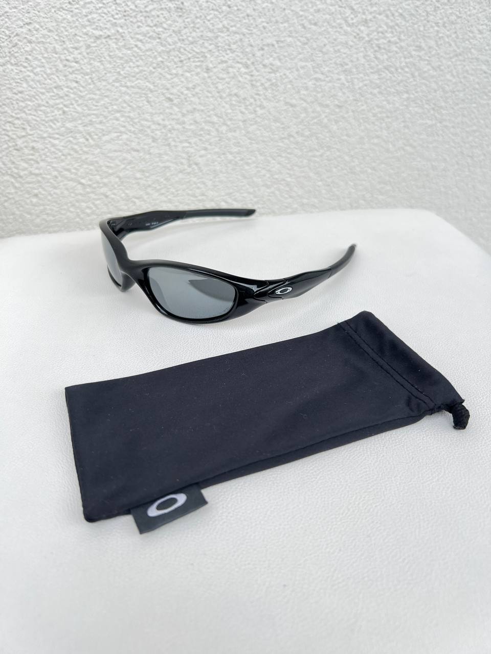 2007 Oakley Minute 2.0 Metallic Black / Black Iridium Polarized Sunglasses
