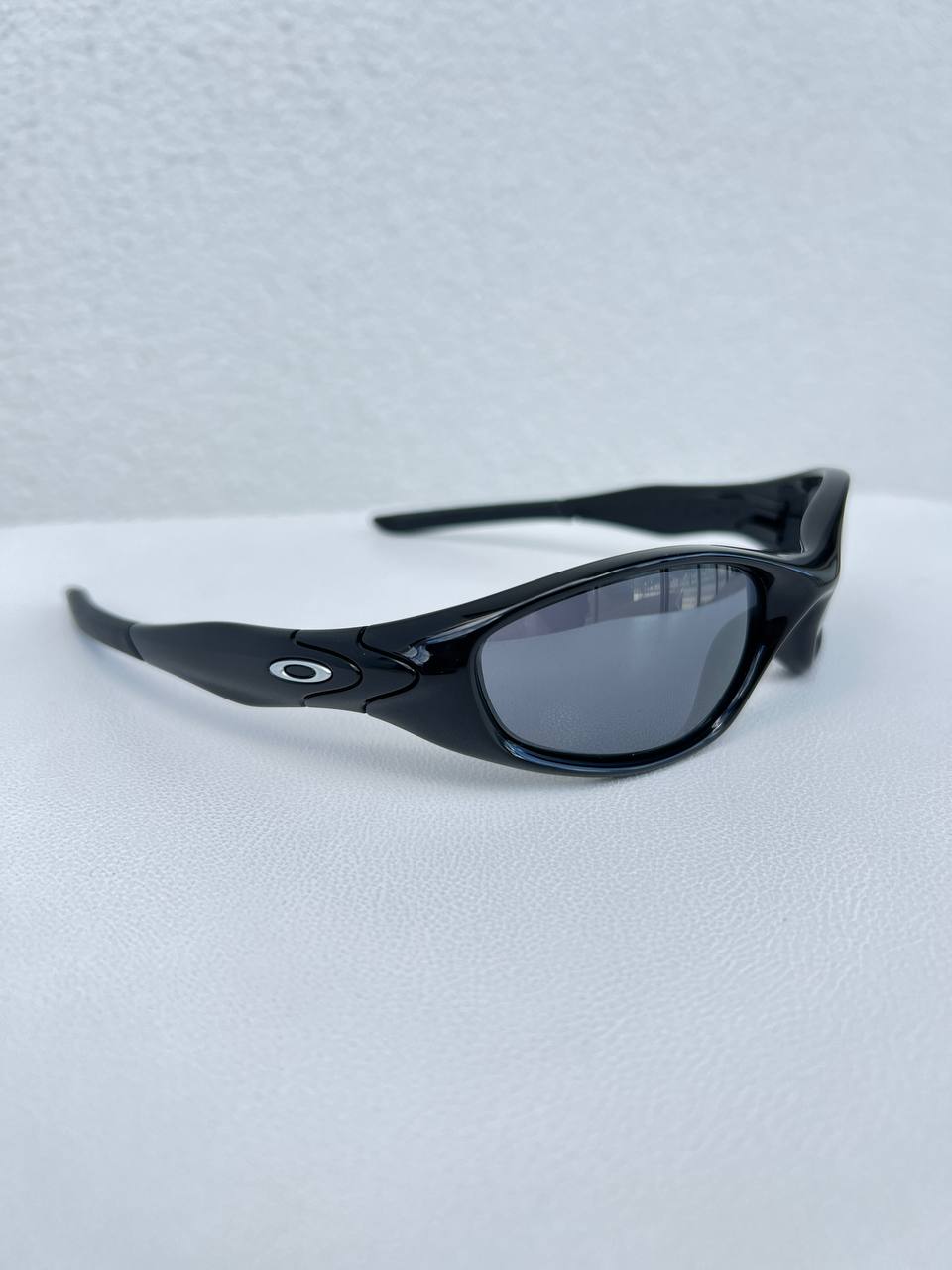 2007 Oakley Minute 2.0 Polished Black / Black Iridium Sunglasses