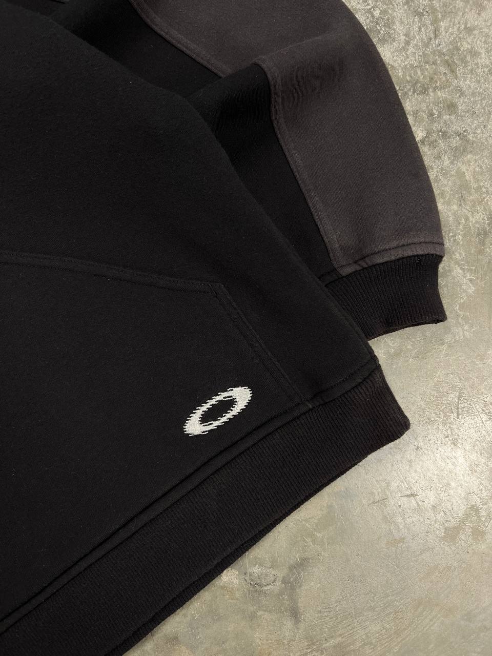 90s Vintage Oakley Software Hoodie