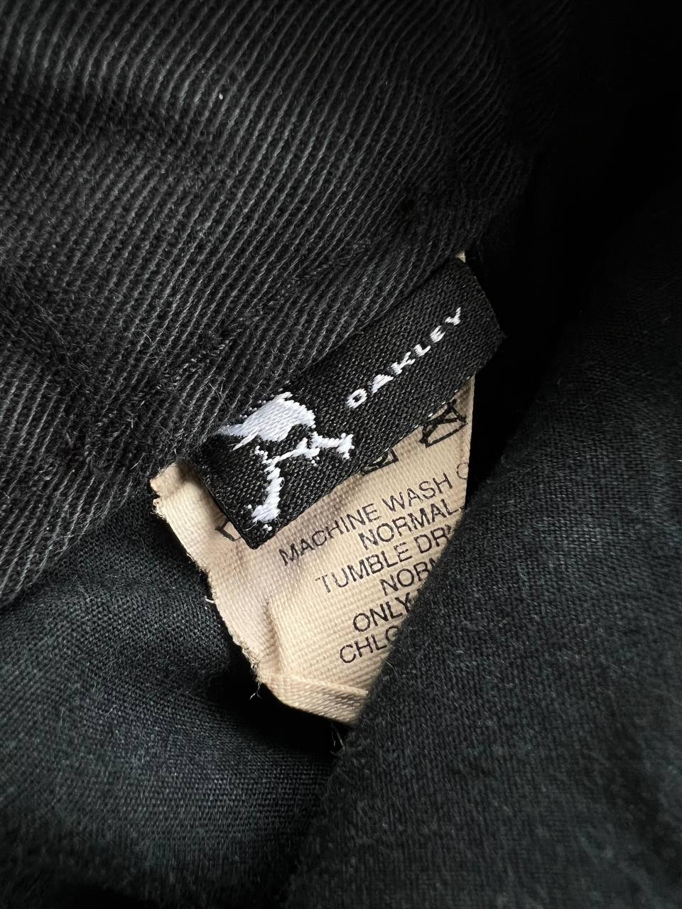 2007 Vintage Oakley Tech Pants