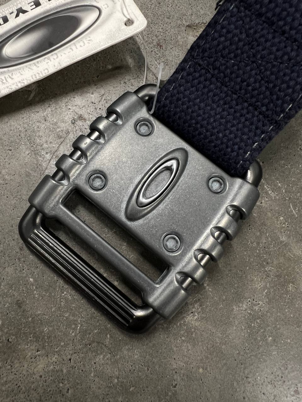 00s Vintage Oakley Webbed Belt