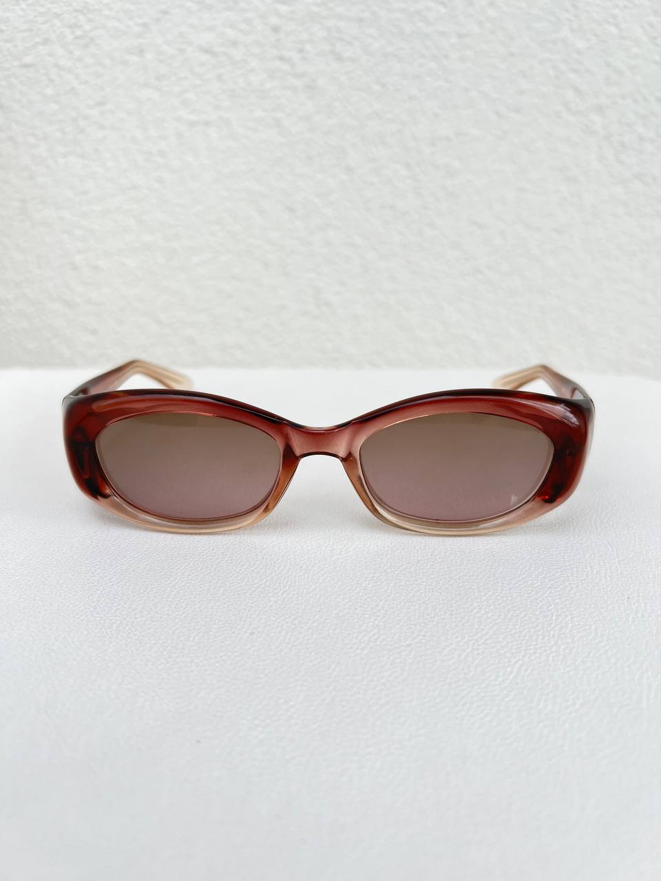 Vintage Gucci Sunglasses Oval Moda Pink Gradient