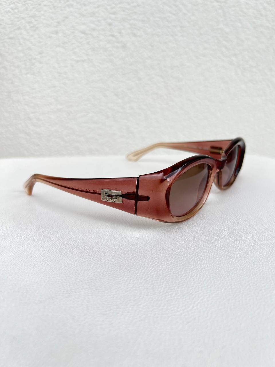 Vintage Gucci Sunglasses Oval Moda Pink Gradient