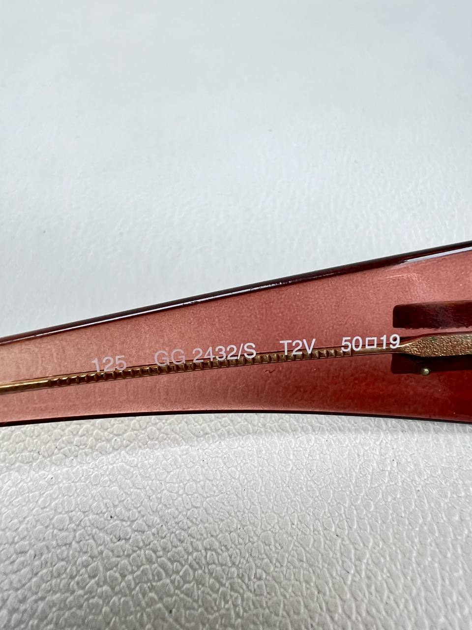 Vintage Gucci Sunglasses Oval Moda Pink Gradient
