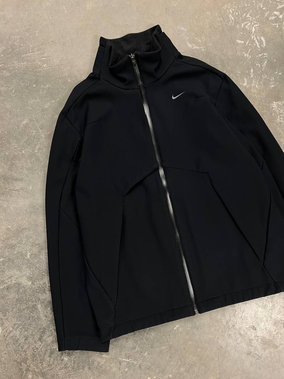 2004 Vintage Nike Paneled Tech Softshell Jacket Hidden Pocket