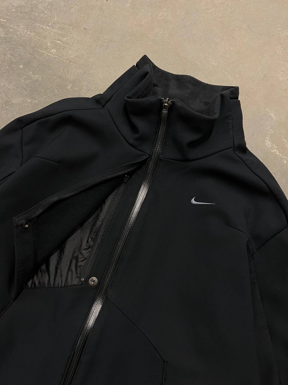 2004 Vintage Nike Paneled Tech Softshell Jacket Hidden Pocket