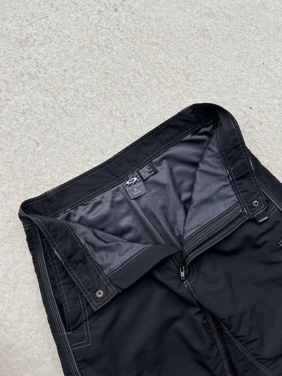 90s Vintage Oakley Software Cargo Shorts
