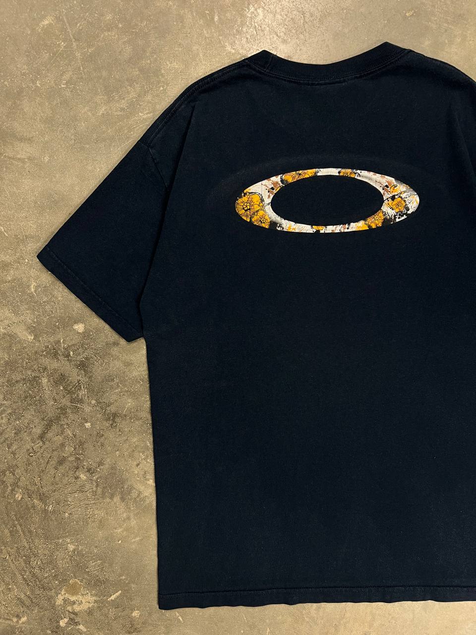 00s Vintage Oakley Hawaii T-Shirt
