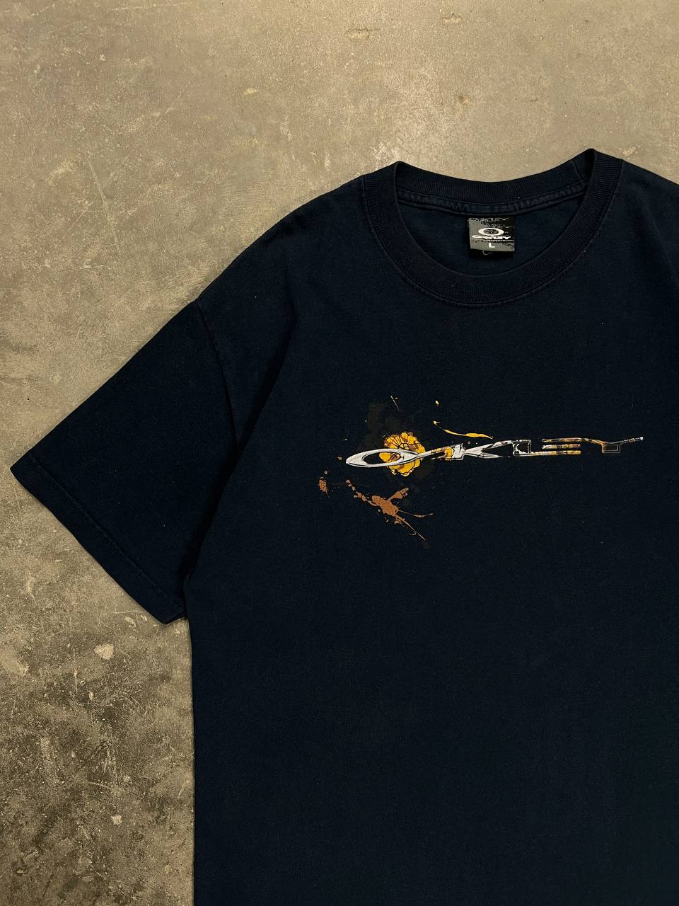 00s Vintage Oakley Hawaii T-Shirt