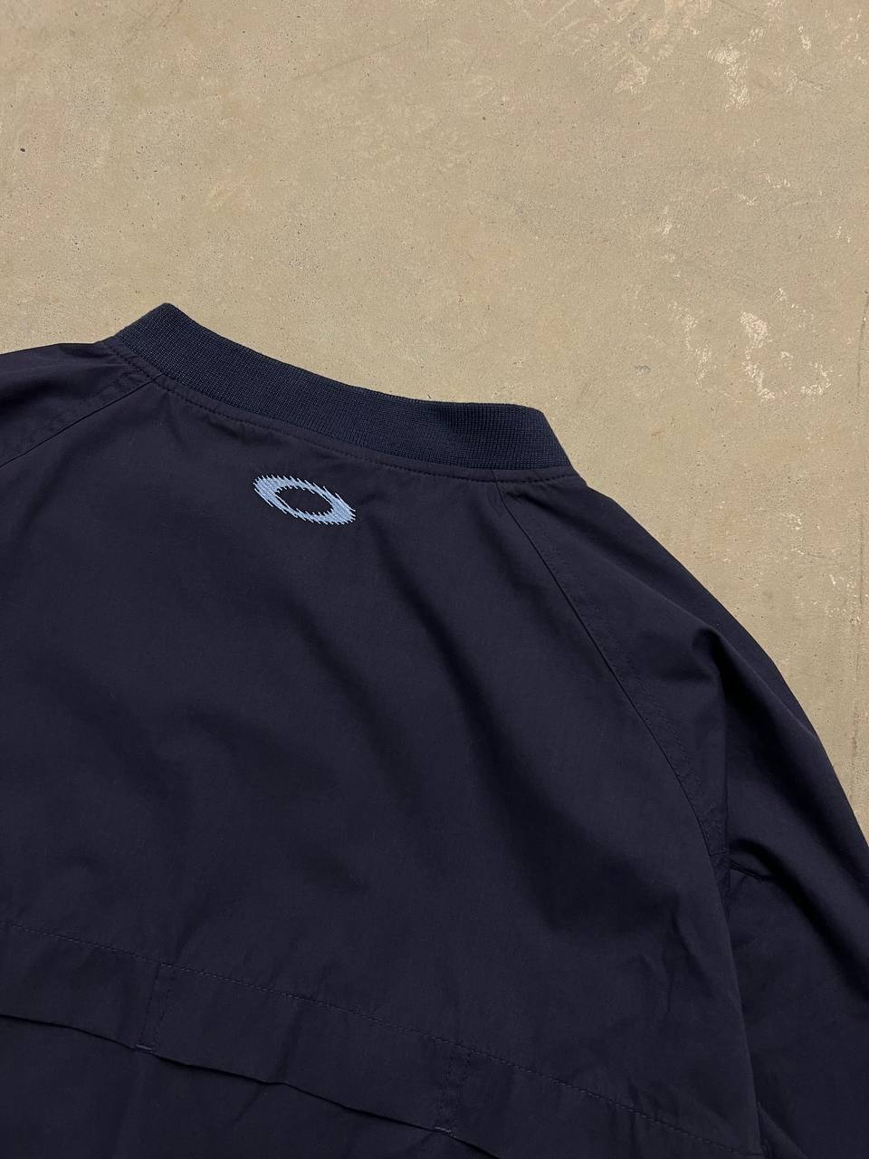 00s Vintage Oakley Pullover Jacket Basic Windshirt 2.0