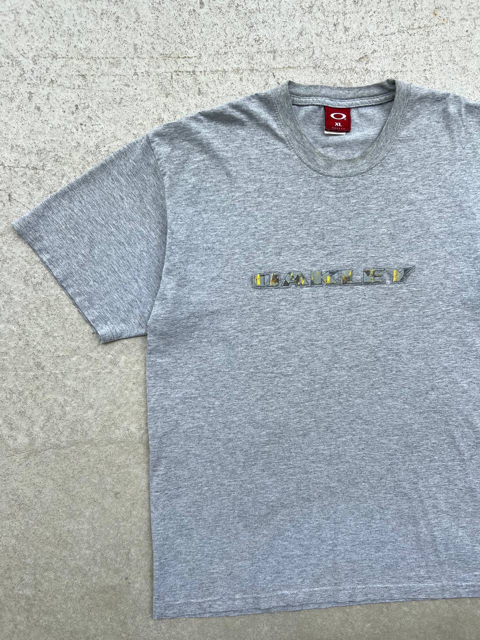 00s Vintage Oakley T-Shirt