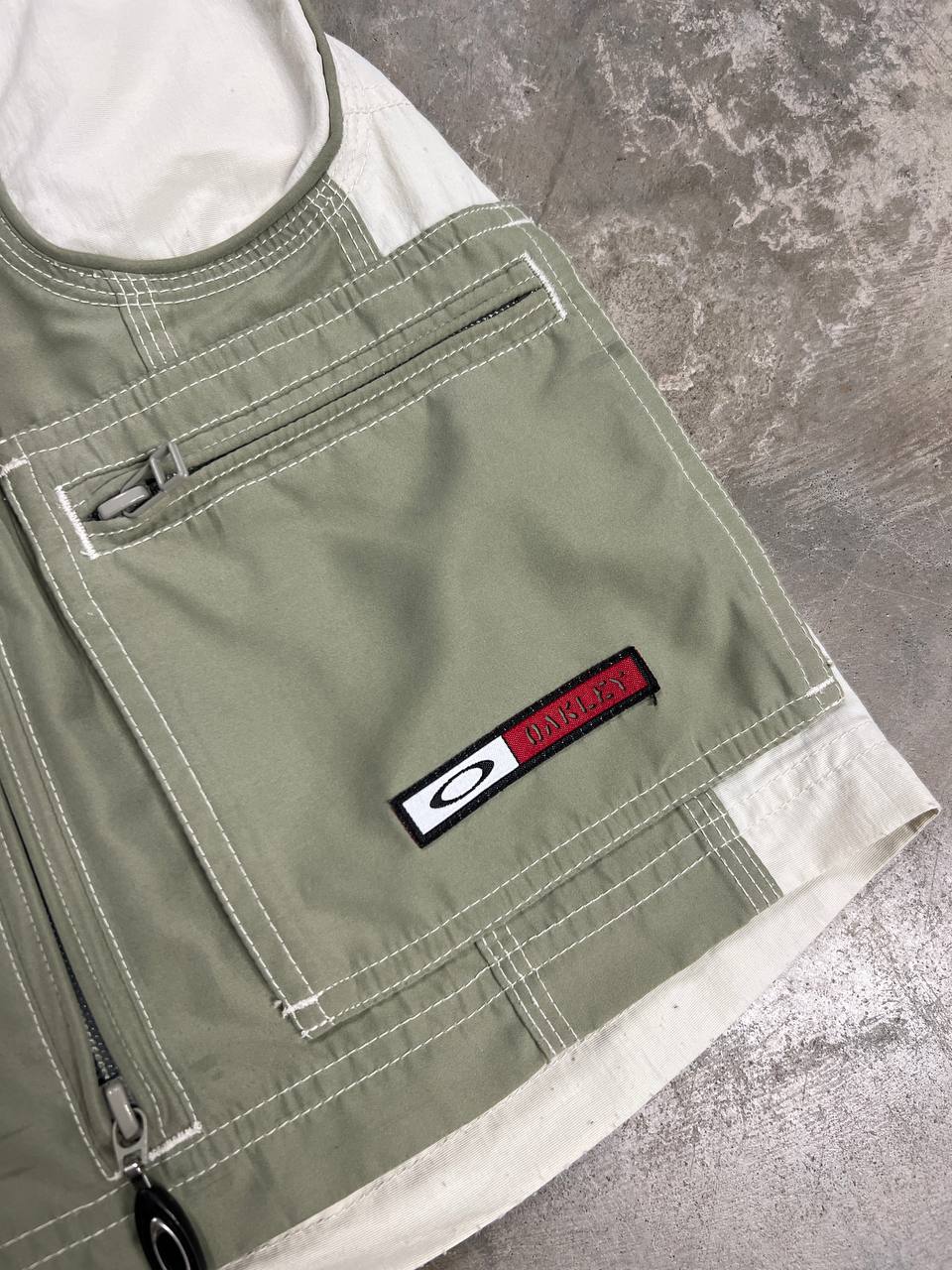 00s Vintage Oakley Ventilated Shorts