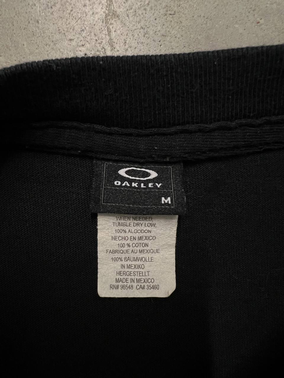00s Vintage Oakley Long Sleeve T-Shirt