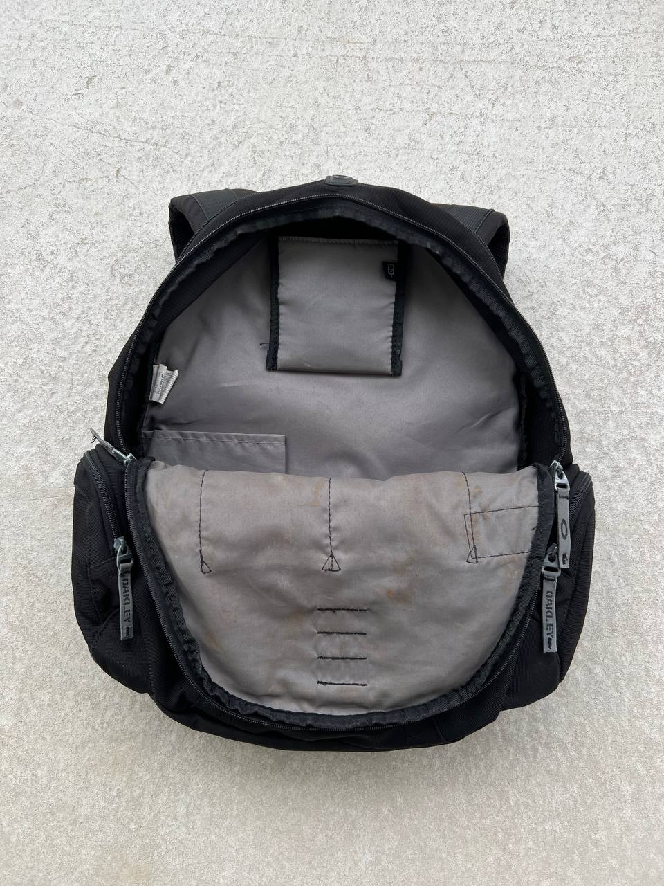 00s Vintage Oakley Backpack
