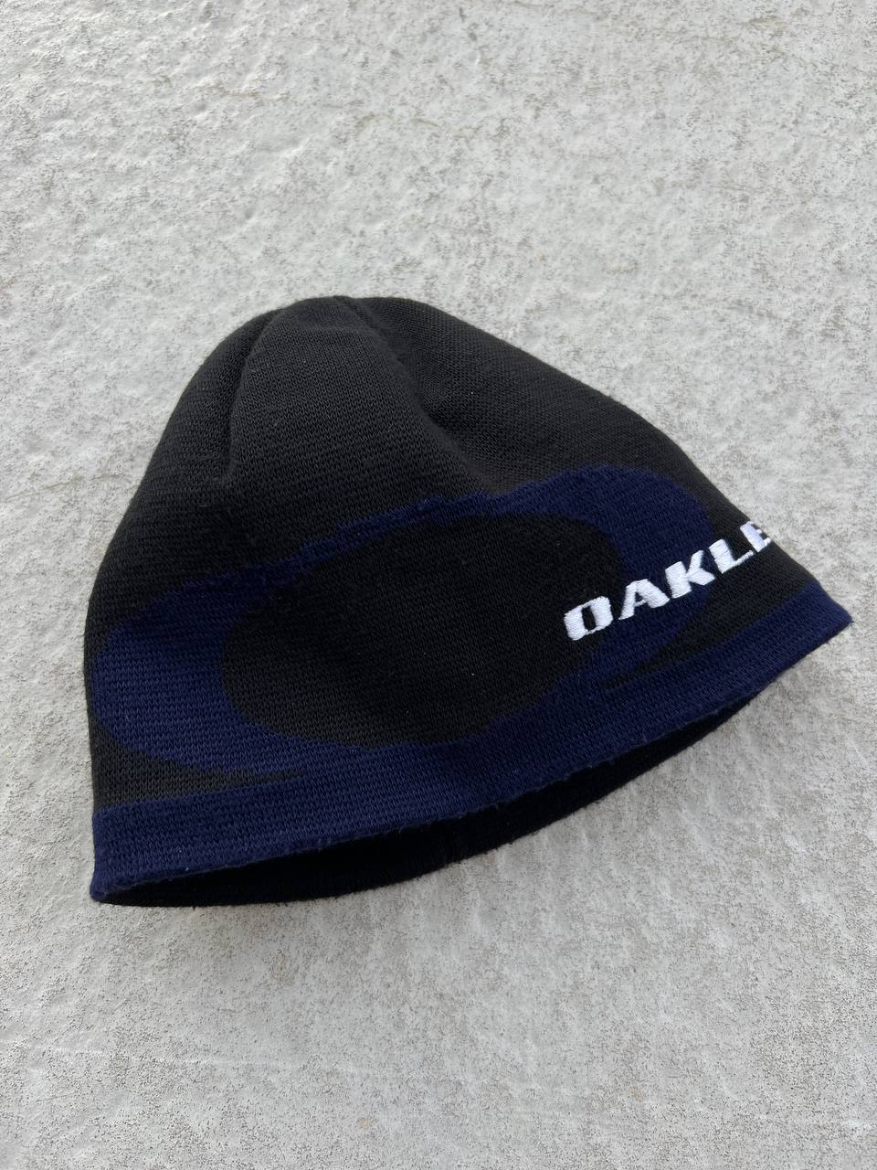 00s Vintage Oakley Beanie Hat