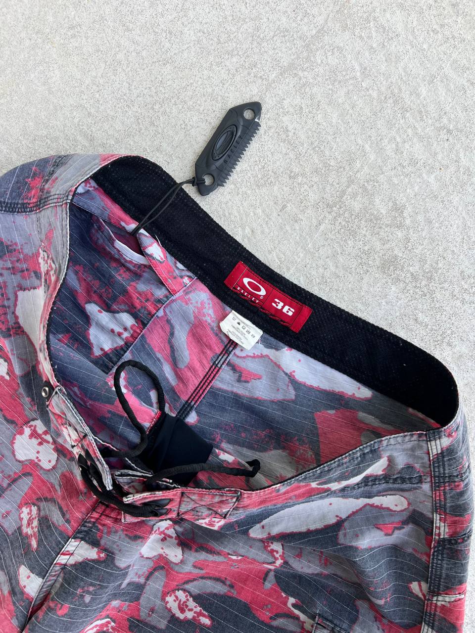 00s Vintage Oakley Camo Shorts