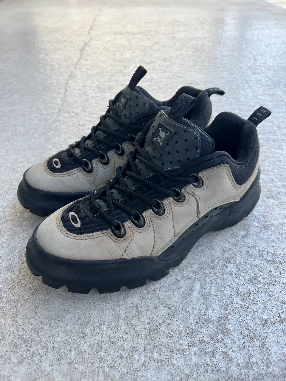 00s Vintage Oakley Nail Shoes