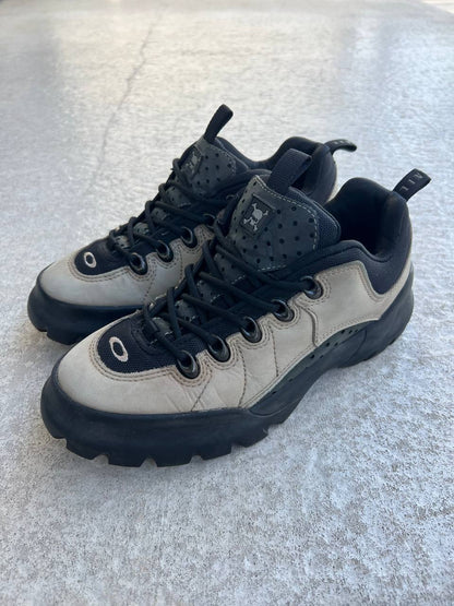 00s Vintage Oakley Nail Shoes