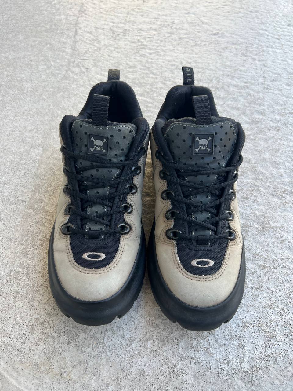 00s Vintage Oakley Nail Shoes