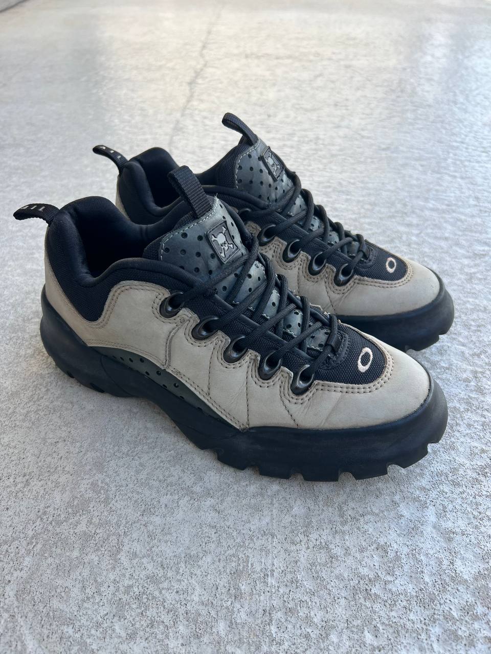 00s Vintage Oakley Nail Shoes