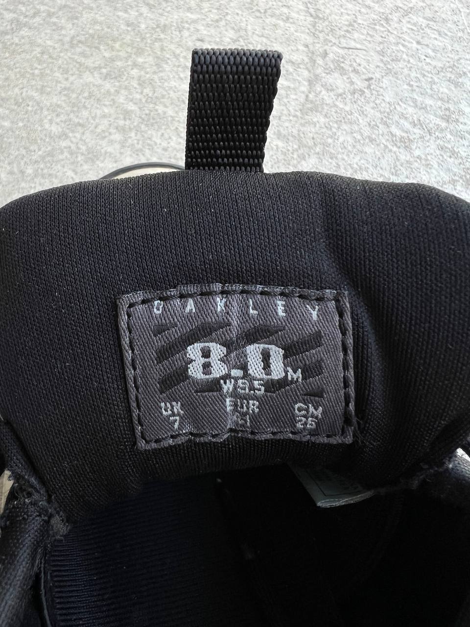 00s Vintage Oakley Nail Shoes