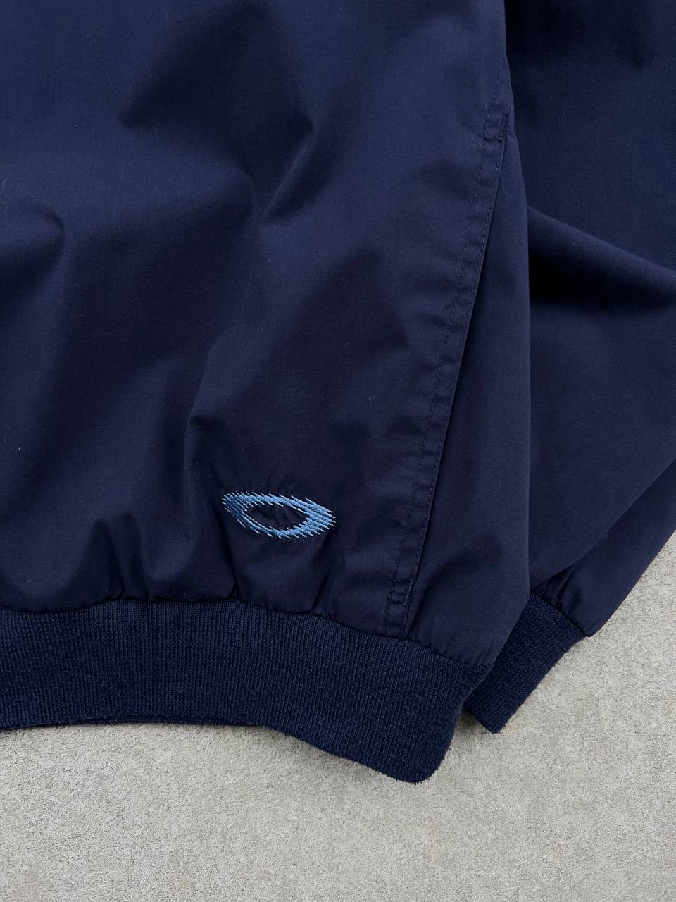 00s Vintage Oakley Basic Windshirt 2.0 Jacket
