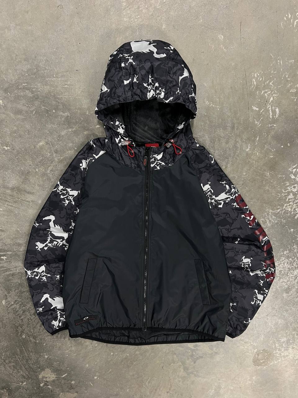 00s Vintage Oakley Windrunner Jacket