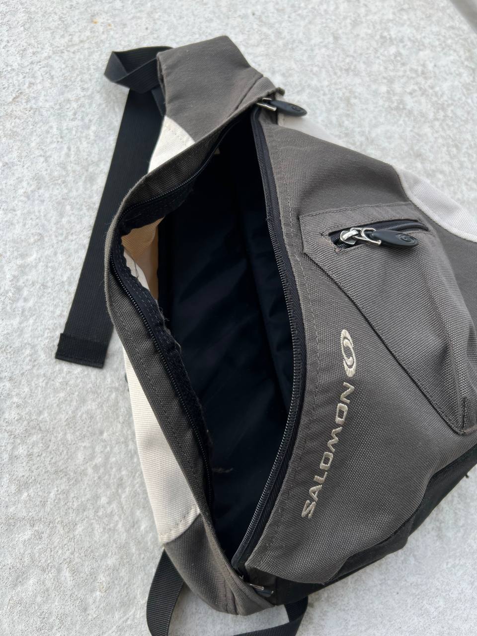 00s Vintage Salomon Sling Bag