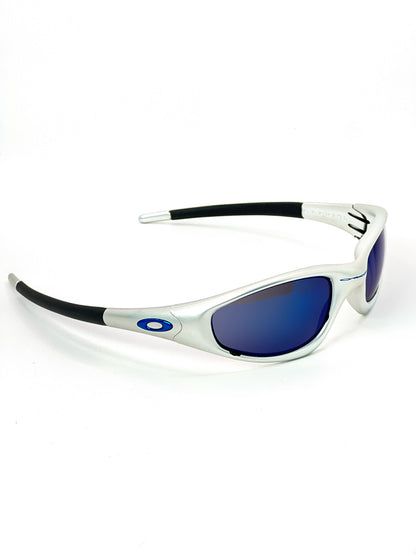 1999 Vintage Oakley Straight Jacket Silver / Ice Iridium Sunglasses