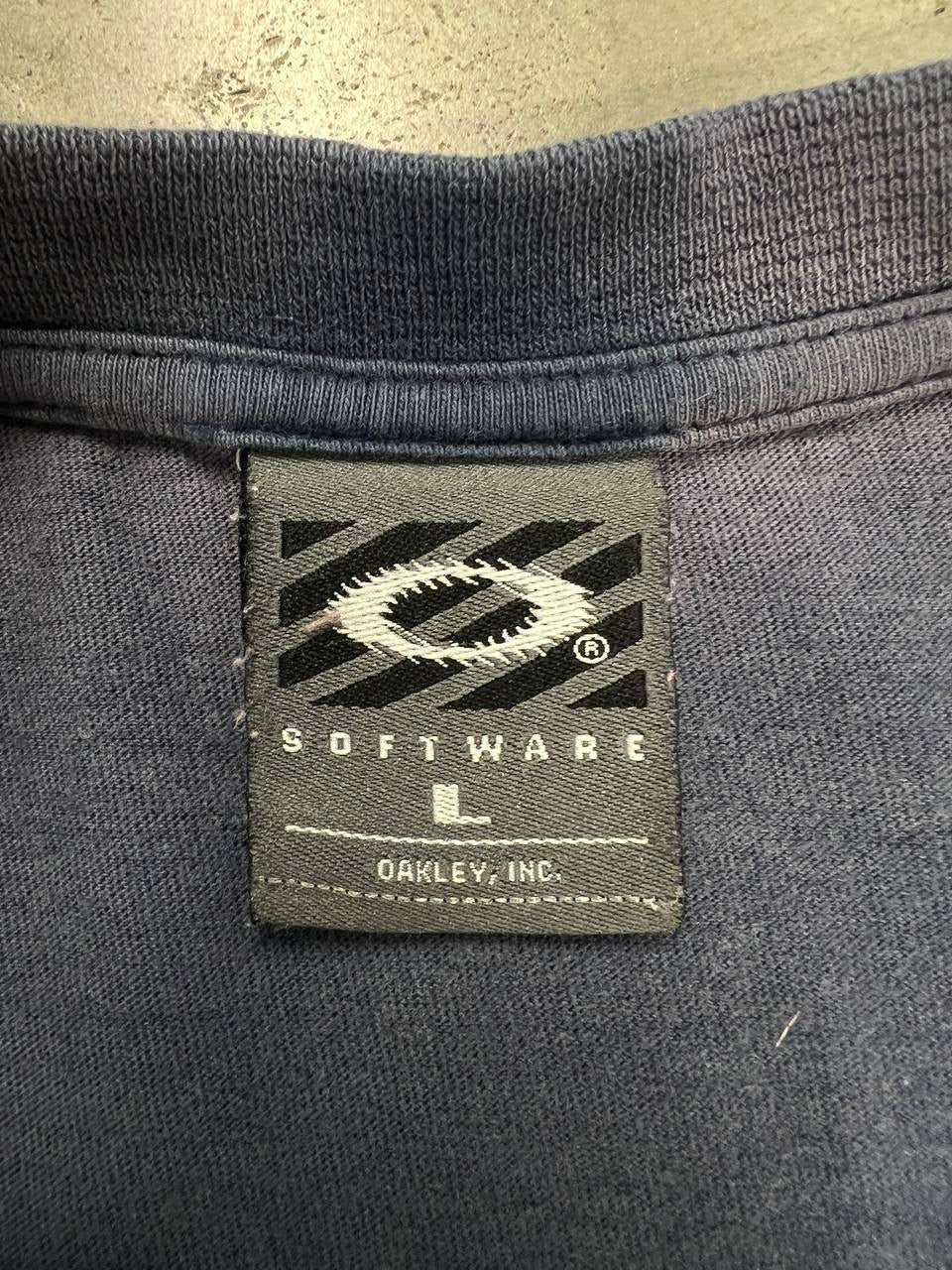 90s Vintage Oakley Software Flame Icon T-Shirt