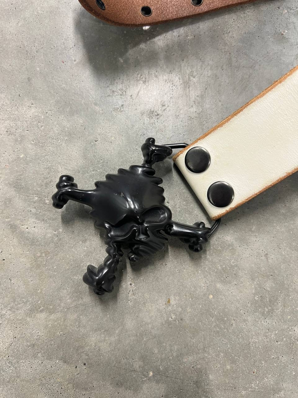 2004 Vintage Oakley Leather Skull Belt