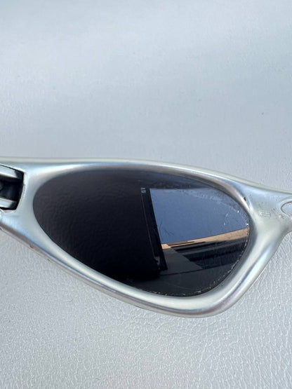 1999 Vintage Oakley Minute Sunglasses Silver / Black Iridium