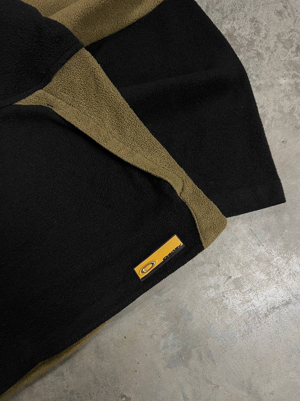 00s Vintage Oakley Fleece Pullover
