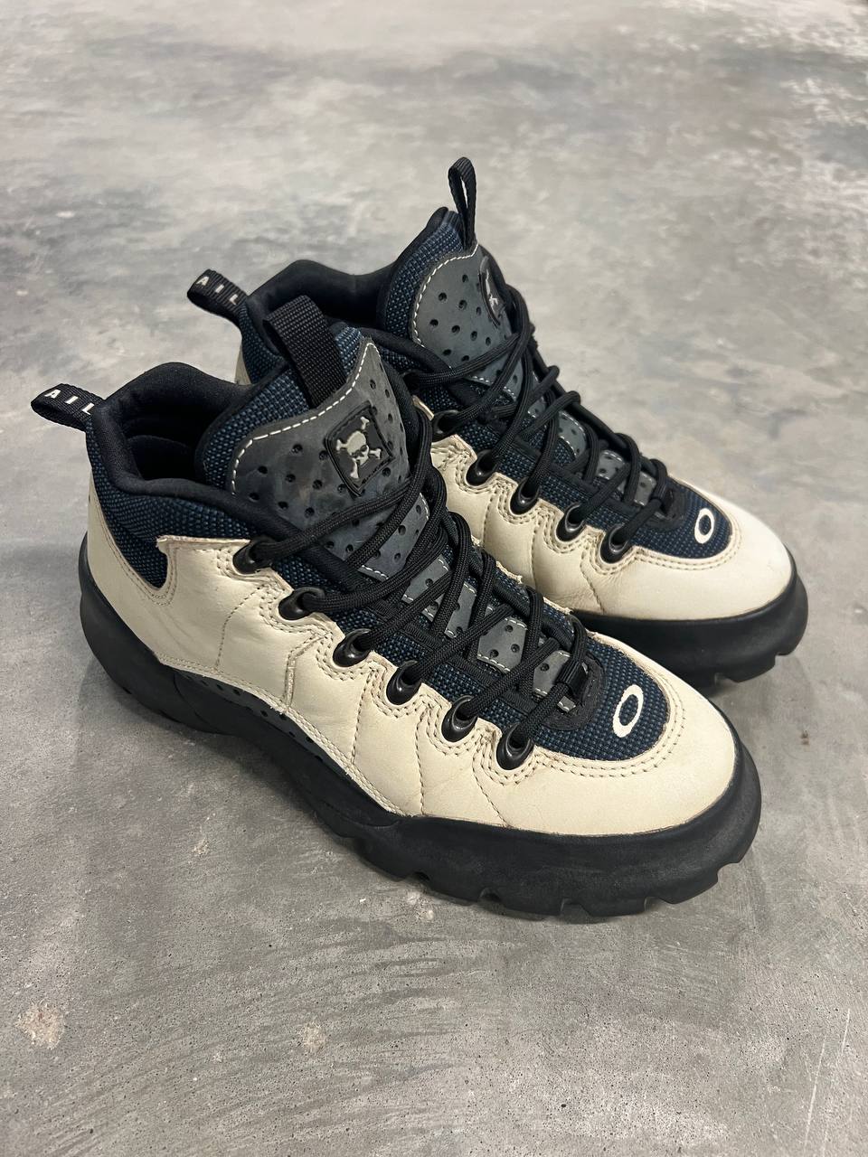 2001 Vintage Oakley Nail High Top Shoes