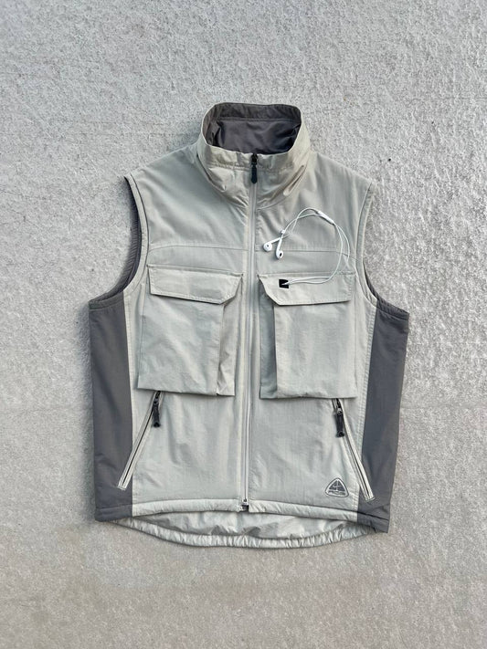2002 Vintage Nike ACG Vest