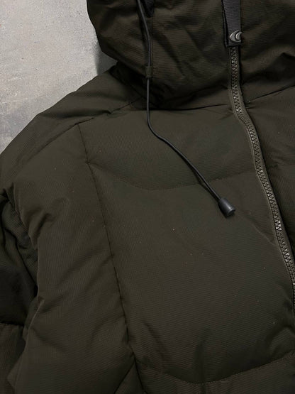 2004 Vintage Salomon Puffer jacket