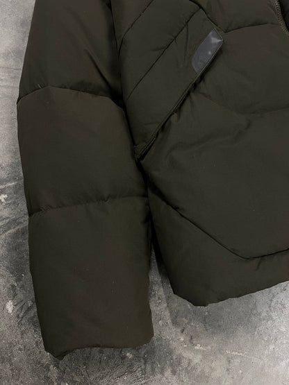 2004 Vintage Salomon Puffer jacket