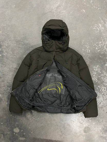 2004 Vintage Salomon Puffer jacket