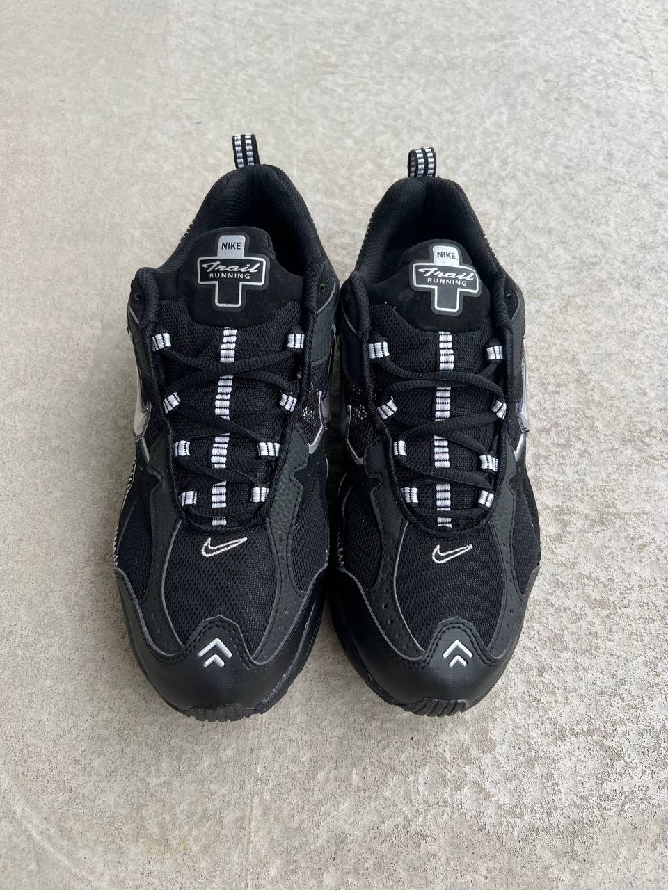 2007 Vintage Nike Air Trail Running Shoes