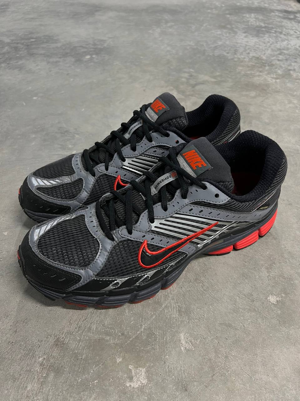 2008 Vintage Nike Air Zoom Structure Triax 11 Gore-Tex Bowerman Series