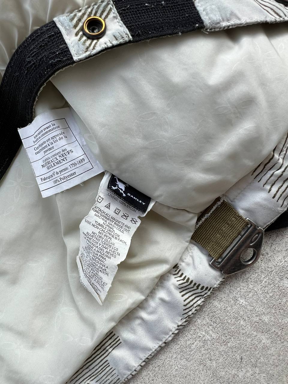 2008 Vintage Oakley Ski Jacket
