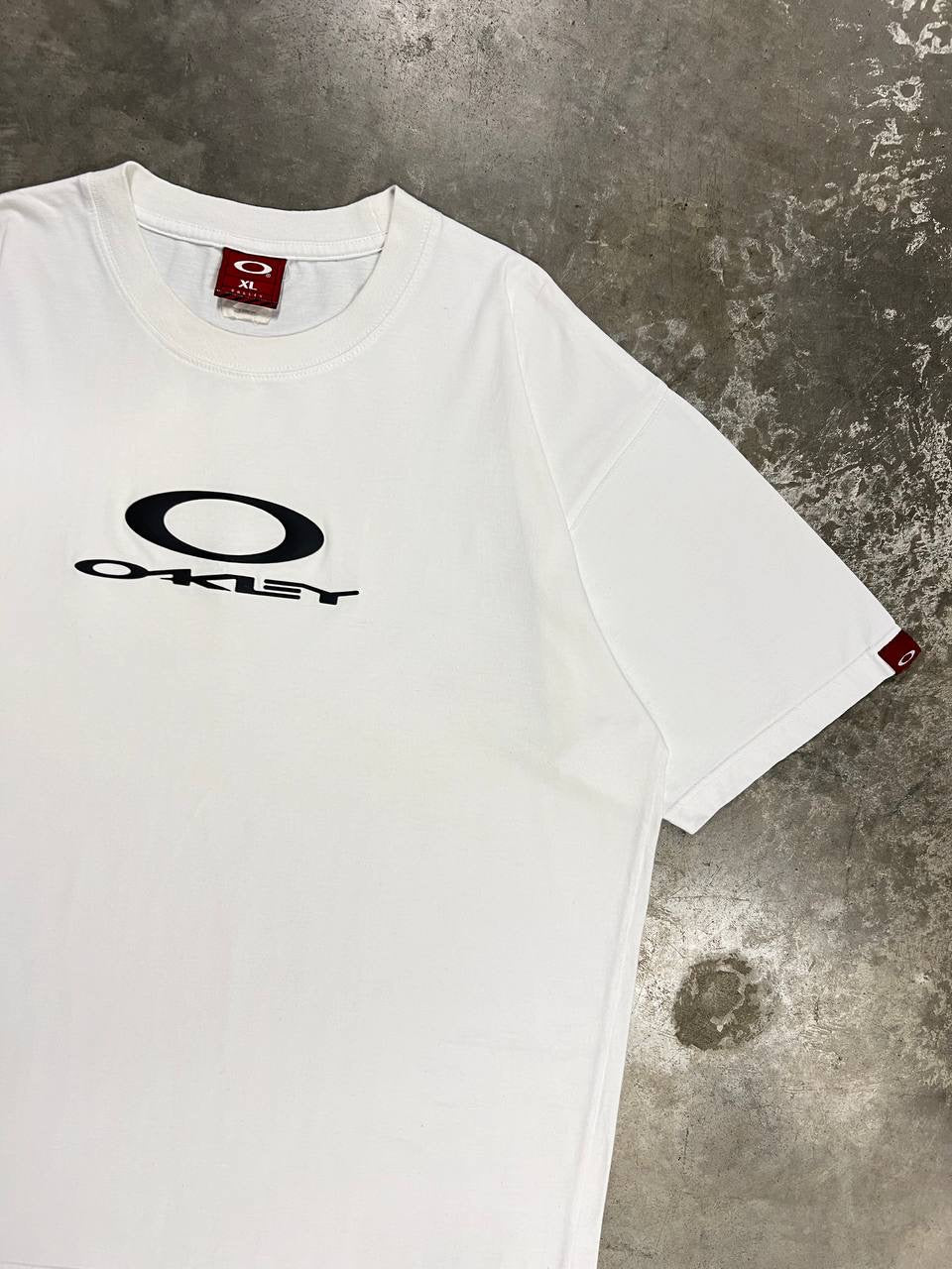 00s Vintage Oakley 3D Print T-Shirt
