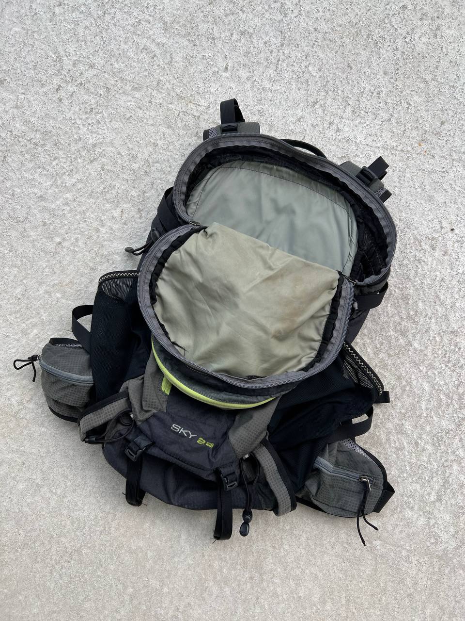 2011 Salomon Sky 25 Backpack