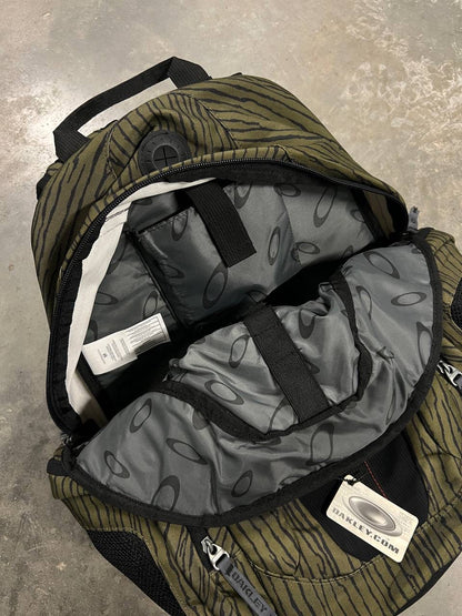 00s Vintage Oakley Planet Pack 2.0 Backpack Bag