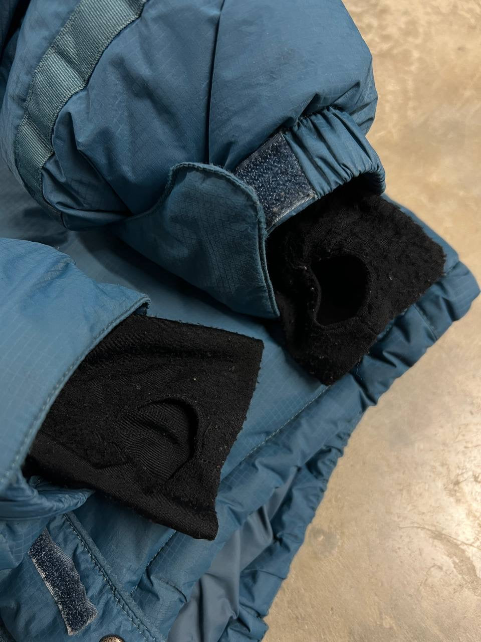 00s Vintage Oakley Puffer Jacket